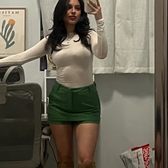 Zara Green Mini Skort - Picture 1 of 4